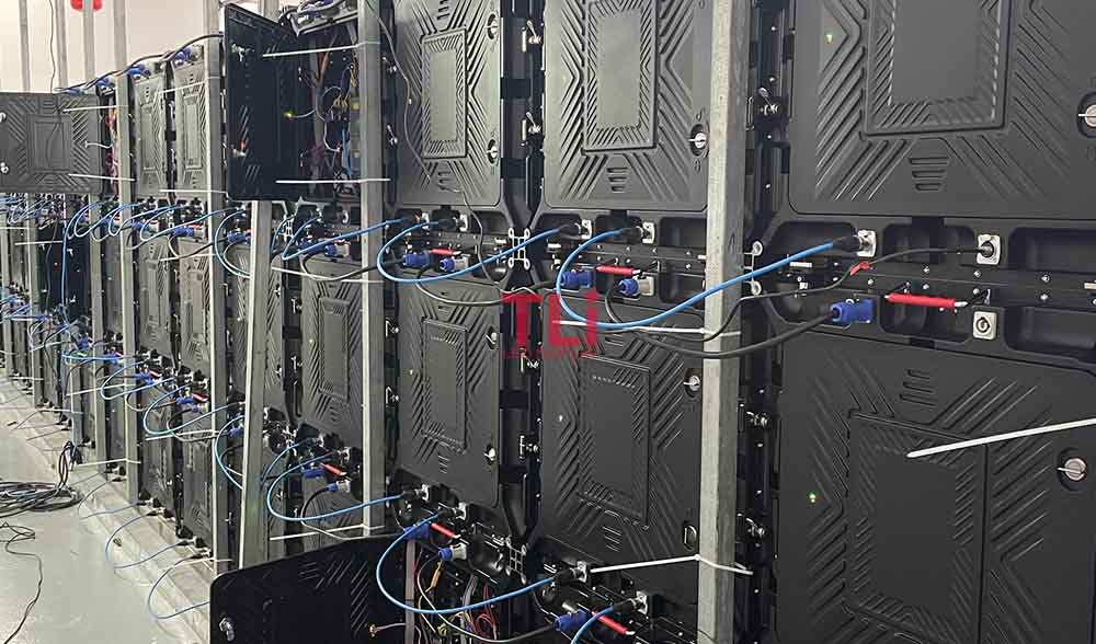 TLI LED TRE640-A Rental LED 640x640mm cabinet case 3