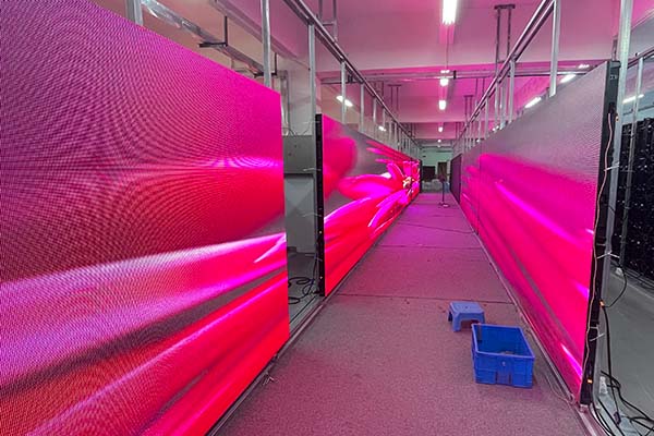 P5mm indoor 38x2m LED screen to Germany from TLI LED
